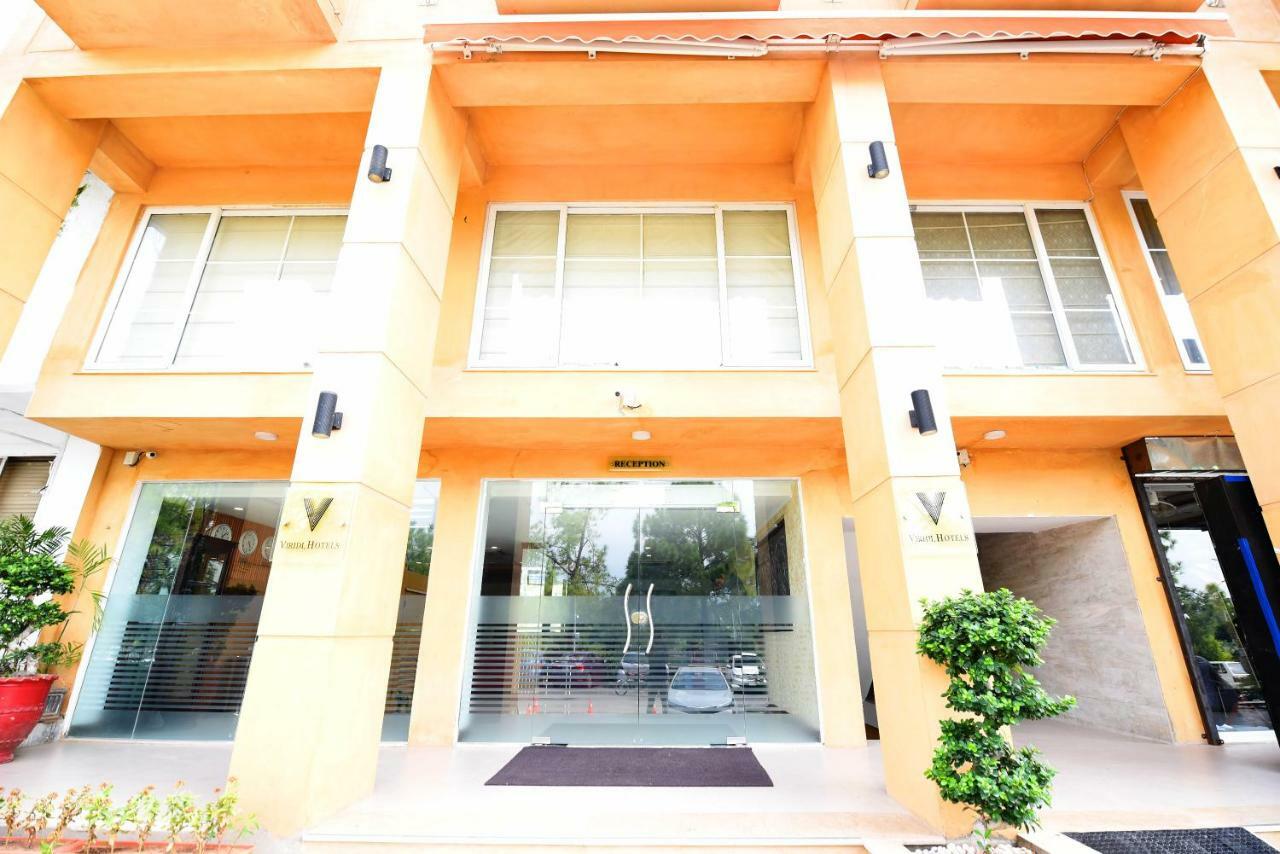 Viridi Hotels Islamabad Bagian luar foto